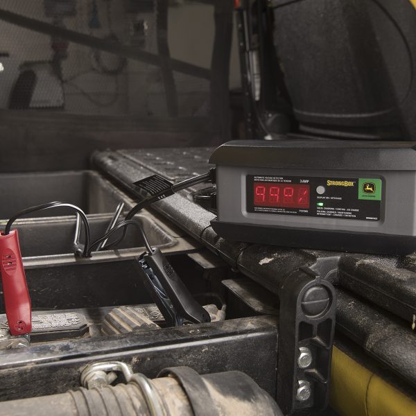 Automatic 3.0A Battery Charger & Maintainer - Image 2