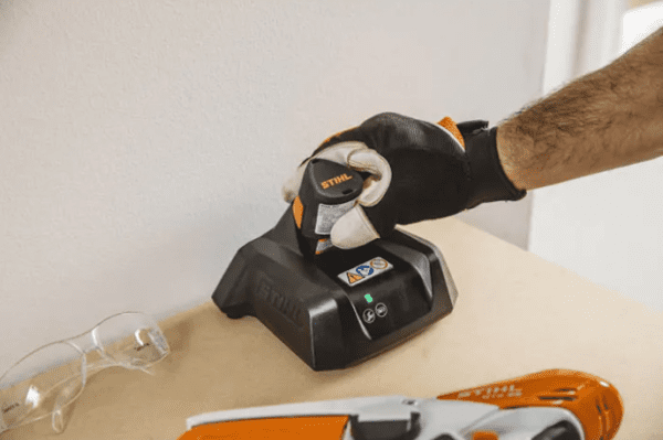 STIHL AS 2 Battery - Image 2